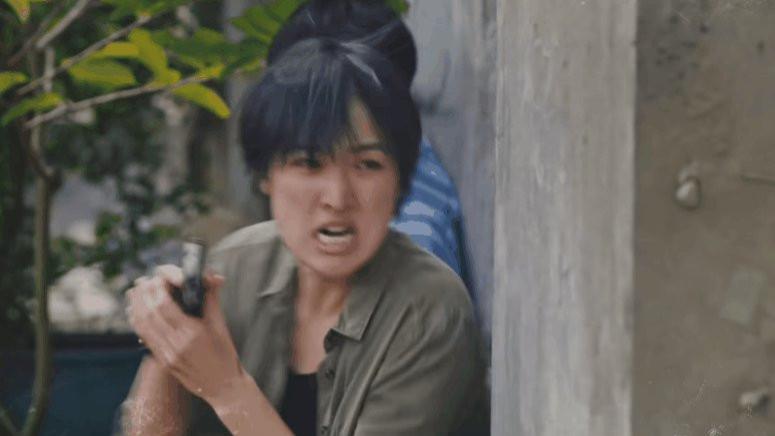 笑麻了！《暗夜与黎明》姚安娜再现“吃鸡式演技”，网友：打扰了