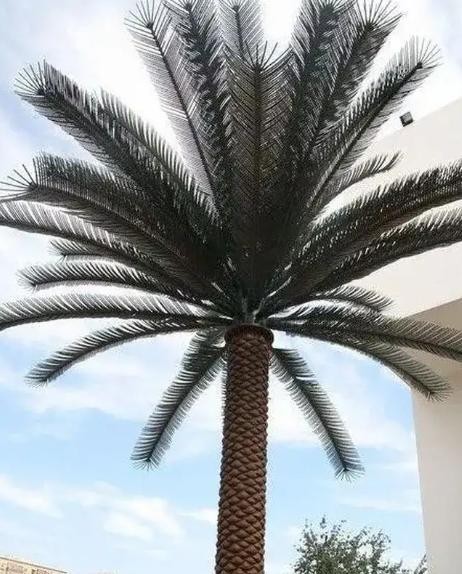 三大运营商为什么要伪装自己的基站？

这么说吧，通信基站有辐射，但是有归有，基站
