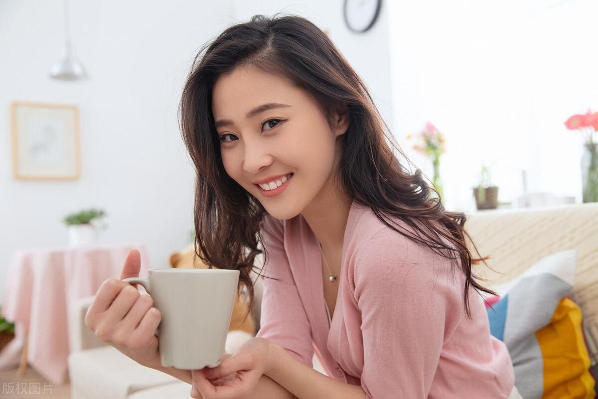 小叔子36岁未婚，嫂子张罗怀孕邻居嫁给他