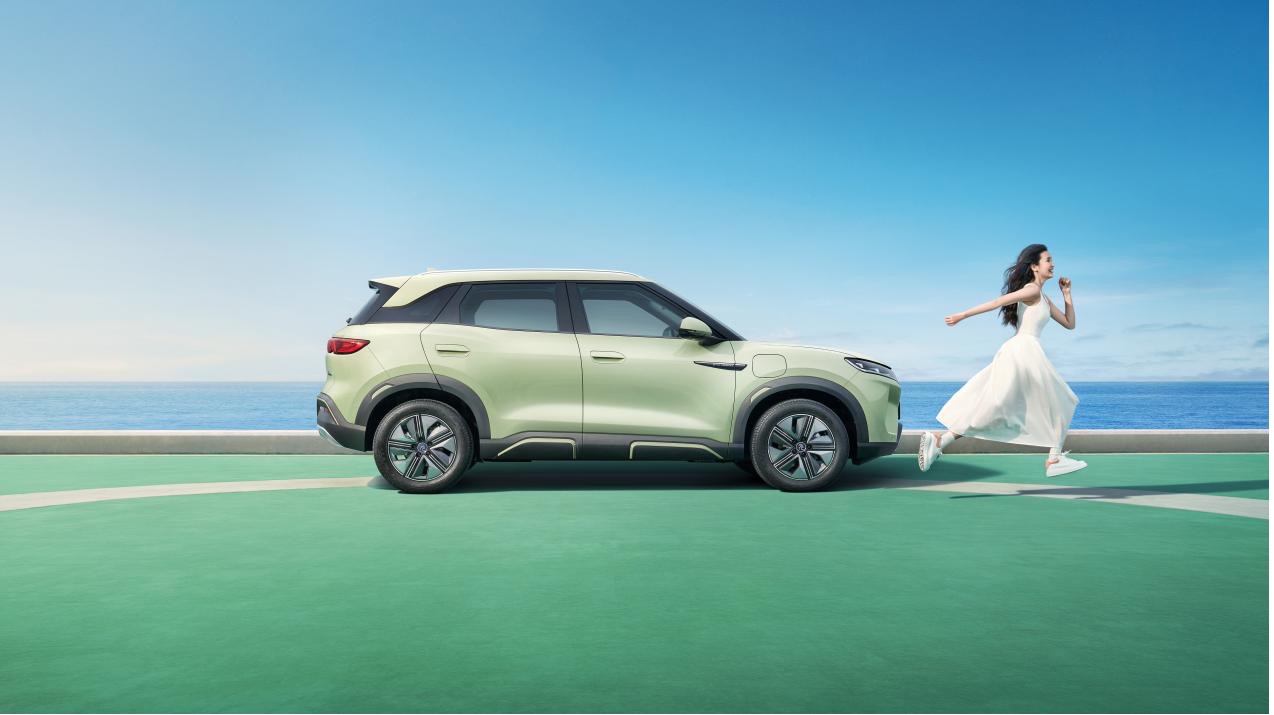3月26日，比亚迪首款搭载e平台3.0的A0级纯电SUV——元UP正式上市。新车