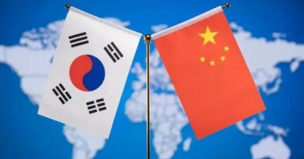 韩国对我们的态度变了！韩国总统尹锡悦亲口表示，中美两国对韩国而言不可“二选一”。