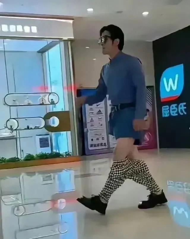 搞笑幽默趣闻：以为自己很帅？殊不知在别人眼里…！哈哈哈哈哈