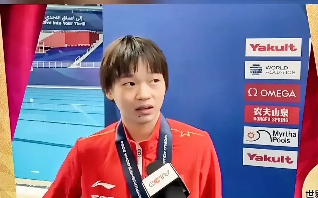 一个日本人竟然用日语向全红婵提问。
当时，全场的气氛一下子就变得有点奇怪，感觉那