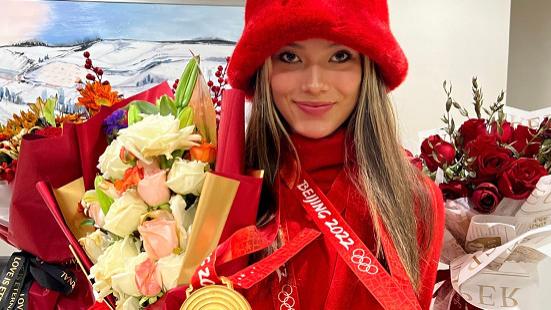 恭喜！21岁谷爱凌1个月夺3冠 世界杯18冠傲视群雄 中国队发文祝贺