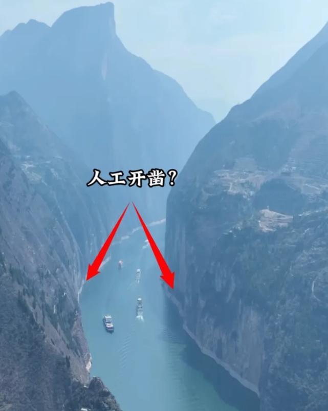 开挖长江夔门工程比人类所有已知和规划的所有超巨型工程还要大非常多，单靠机械力是完