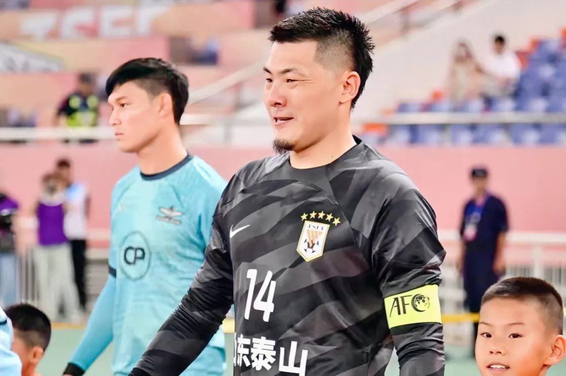 山东泰山队以5-4战胜曼谷联队，这场比赛让我们看清了五个球员的真实实力……

1