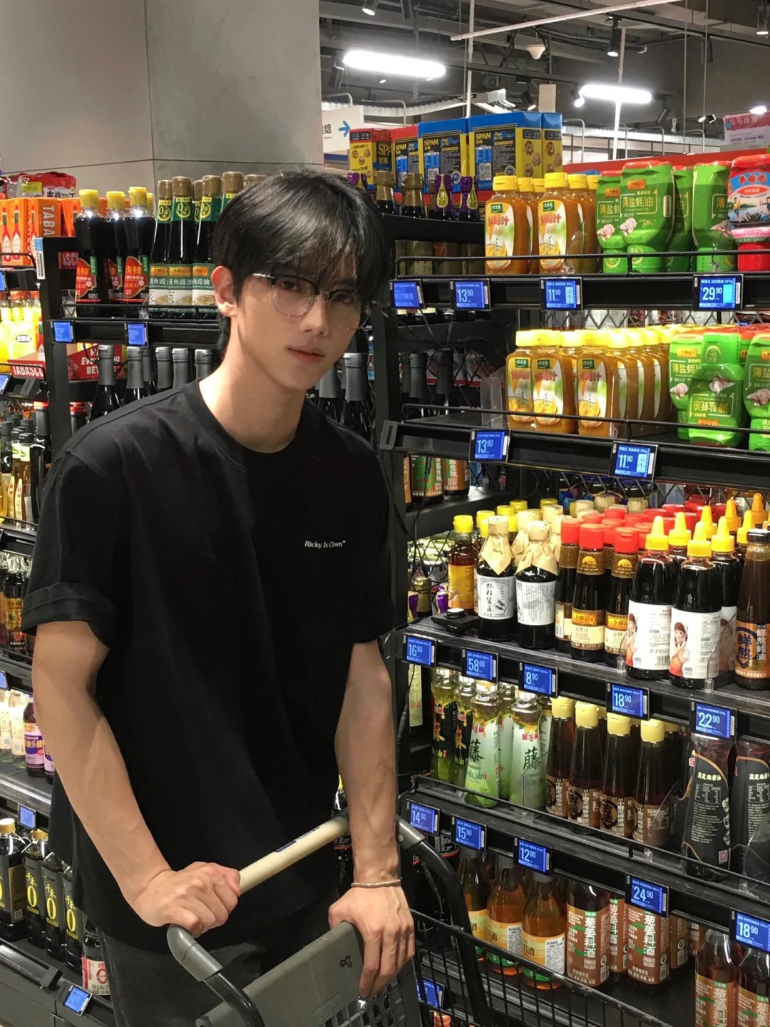 逛个超市
来打酱油