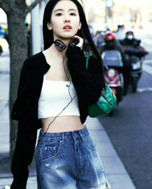 陈都灵私服的颜值水平如何
