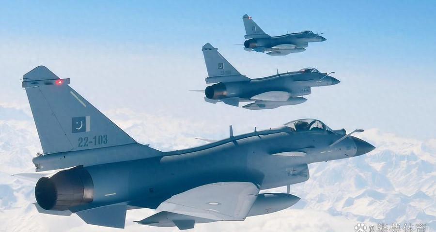 “歼-36”登场后，歼-20就能对外出口了？巴基斯坦也可能会装备？



“