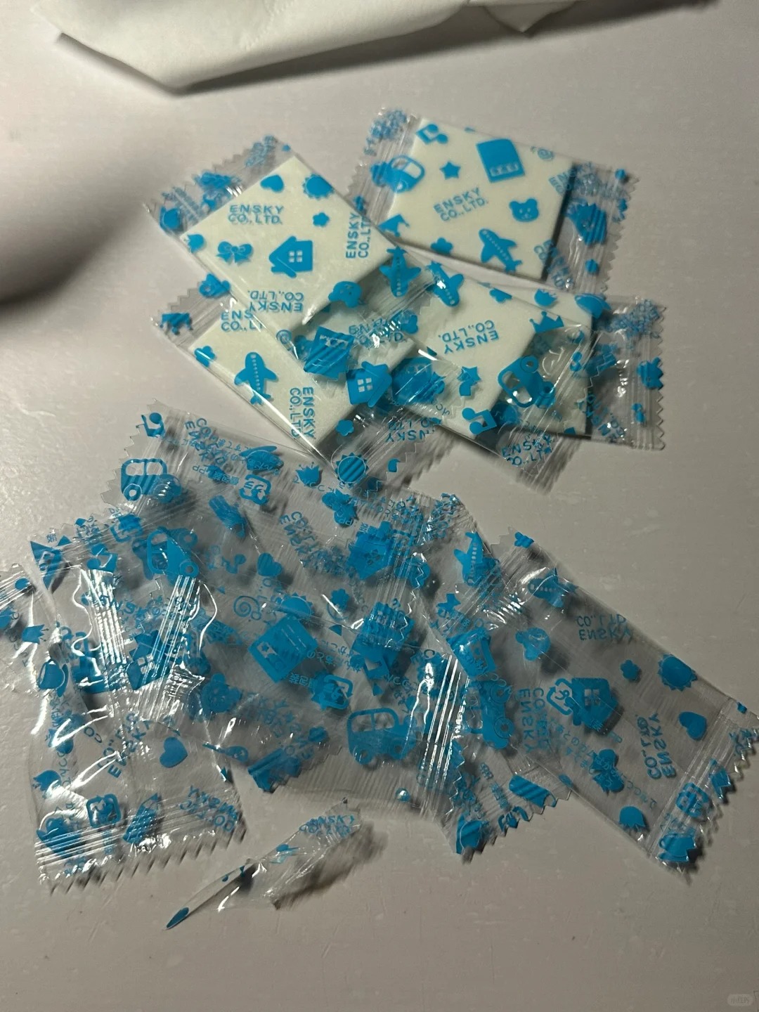 有没有ckw口香糖的替代
好喜欢这个味道，但是嚼两分钟就没味道还巨硬！！！