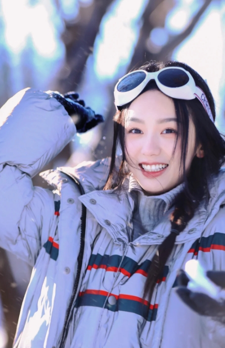 周也——甜美可爱