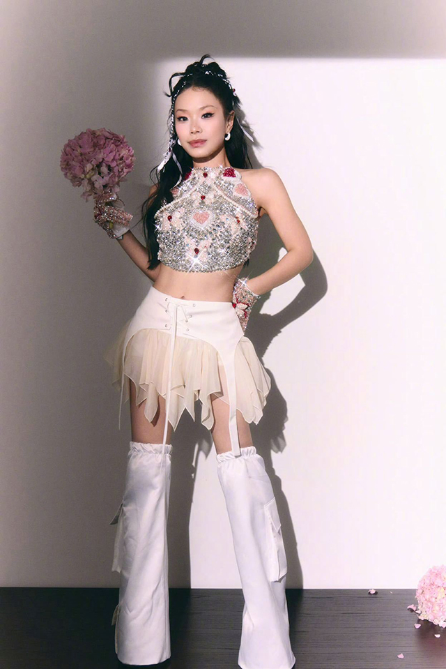 #万妮达 浪姐# 几季浪姐，演员、歌手，身材好的、颜值高的，数不胜数。但女Rap