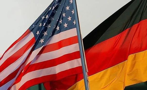 特朗普一通电话就搞定了朔尔茨。美国当选总统特朗普与德国总理朔尔茨在美国大选后首次