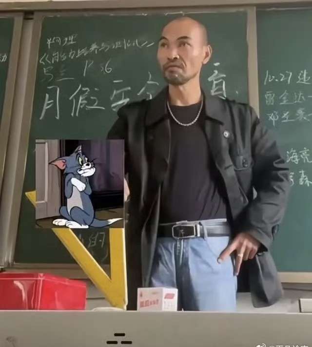 班主任为人和善，从不喜欢体罚学生