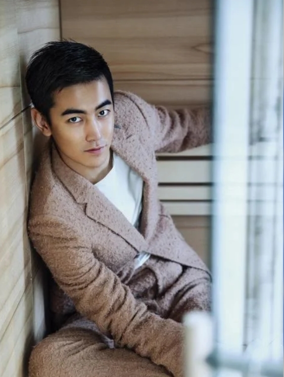 纪凌尘的逆袭之路