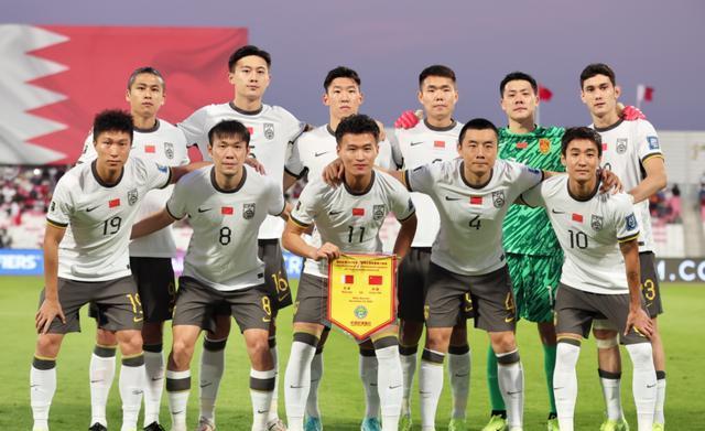 国足骄傲！27岁林良铭走马上任责任重大，霍震霆、霍启刚和他见面