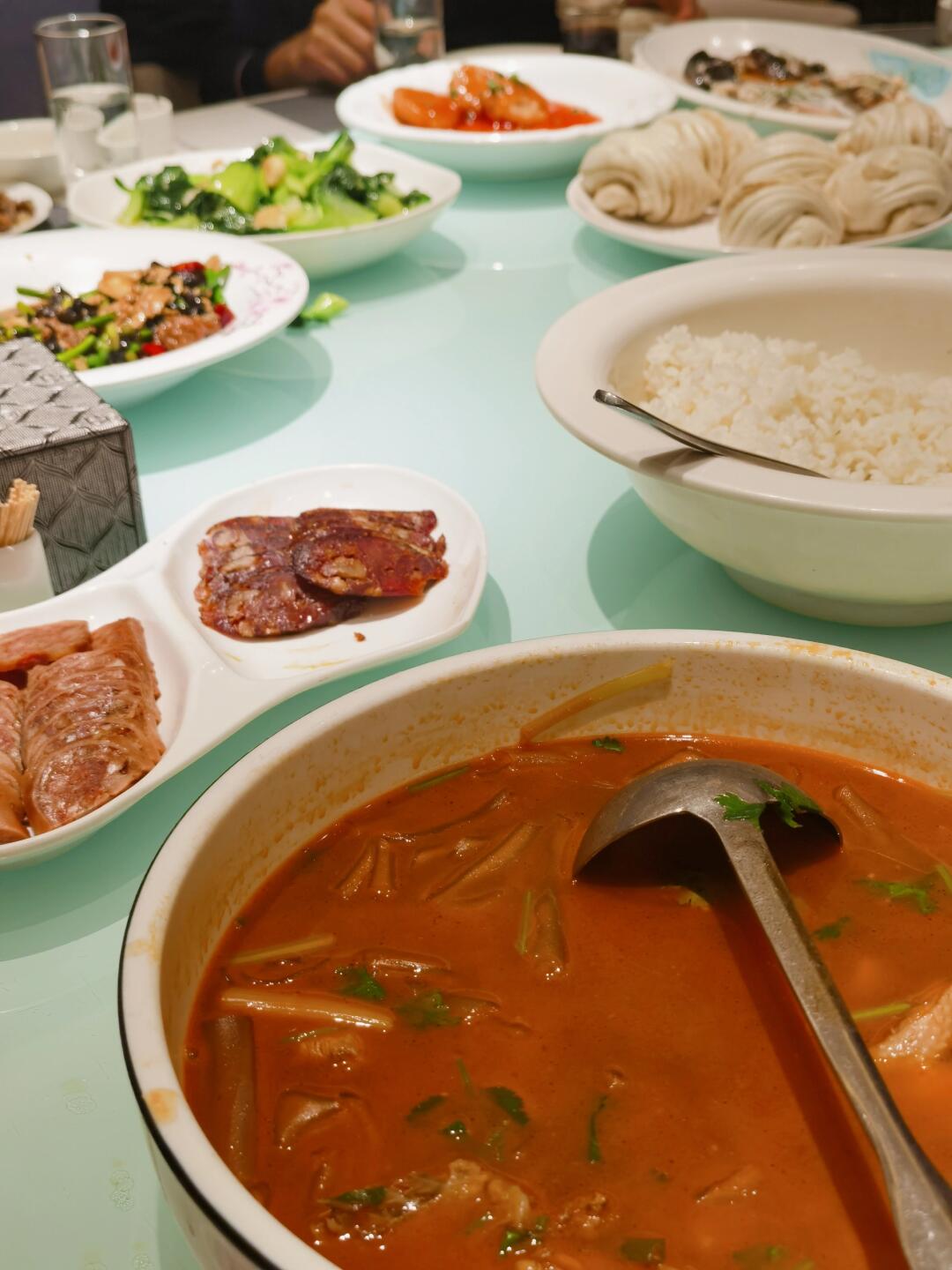 这家饭店在林州可以排到前几名吧