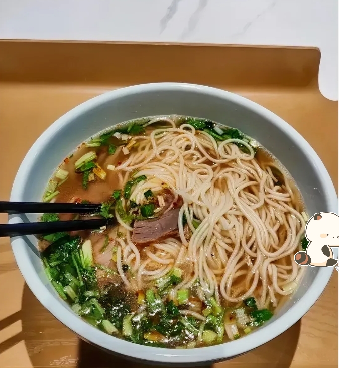 
为什么越没钱，物价反而越贵？
我们这里开了一个外表看起来一般般的牛肉面馆，但一