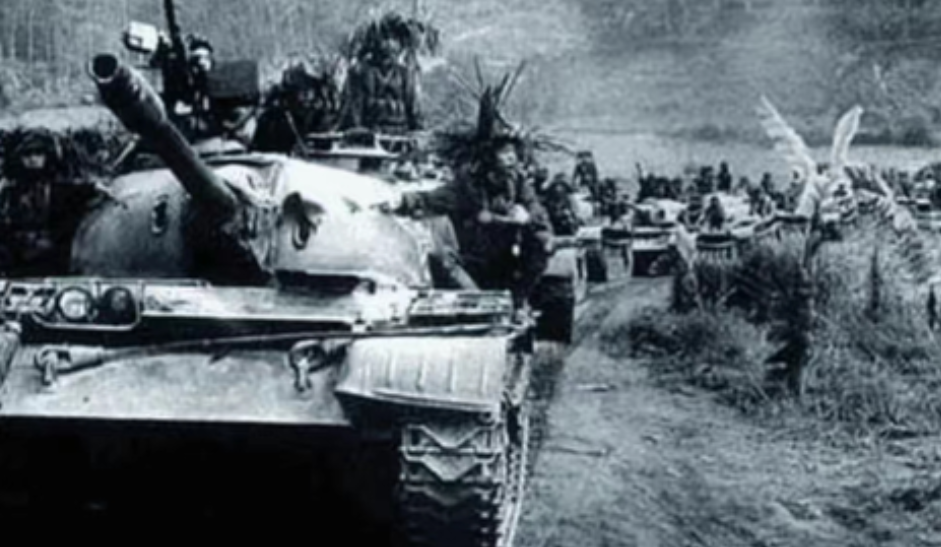 1977年，文进勇率40万越南大军进攻柬埔寨，胜利后他信心大增变得无比嚣张，两年