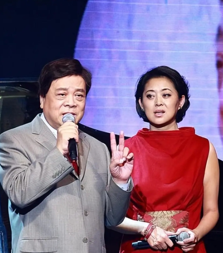 赵忠祥病逝4年后，才知道夫妻俩有多明智