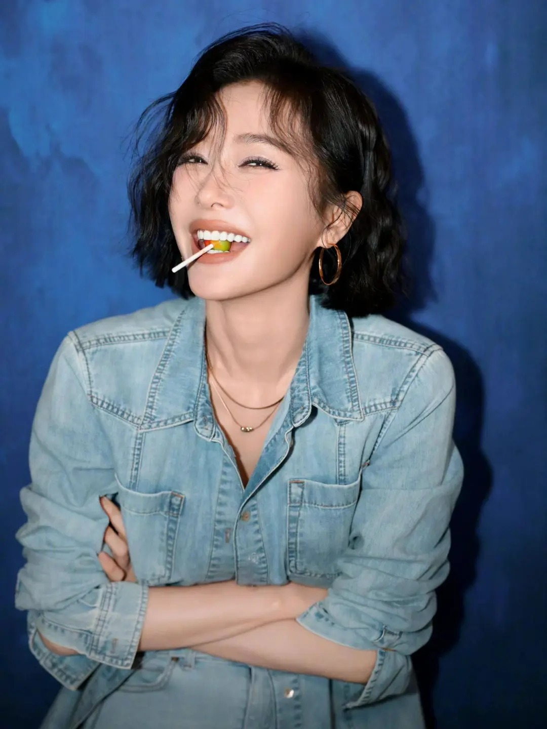 秦岚丹宁风穿搭给足你灵感，做清爽盐系女孩