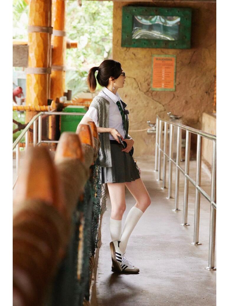 江疏影时尚有型