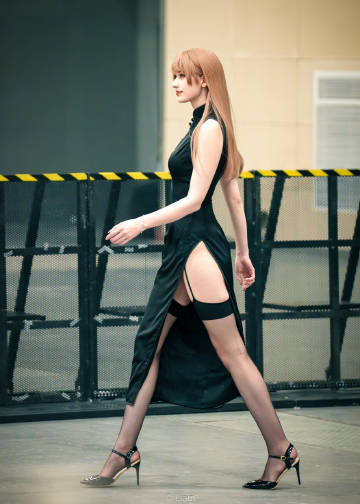 卡琳娜 全知读者视角

卡琳娜  ,我又斯哈了 ​