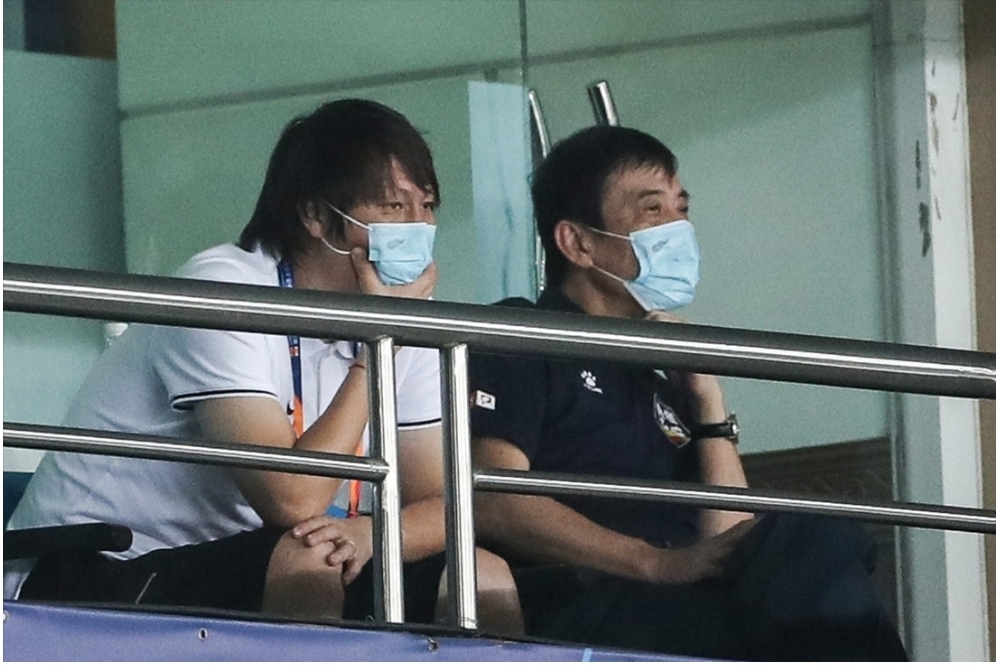 国足再进一“囚”，李铁一审被判20年，很多人不理解，不在体制内，只是搞足球竟然判