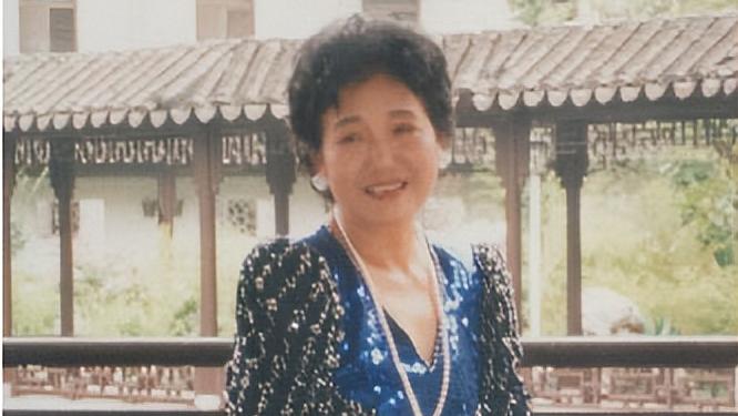 赵丽蓉：32岁守寡，4年后嫁小叔子丧夫丧女，她的一生比黄连还苦