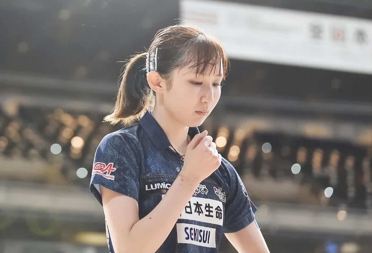 澳门冠军赛上出了点意外，五个国家的顶尖乒乓球选手都退出了比赛：

1. 早田希娜