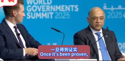 哥虽不在江湖，但江湖都是哥的传说！梁文锋没去巴黎AI峰会，但到处都是他的影子。