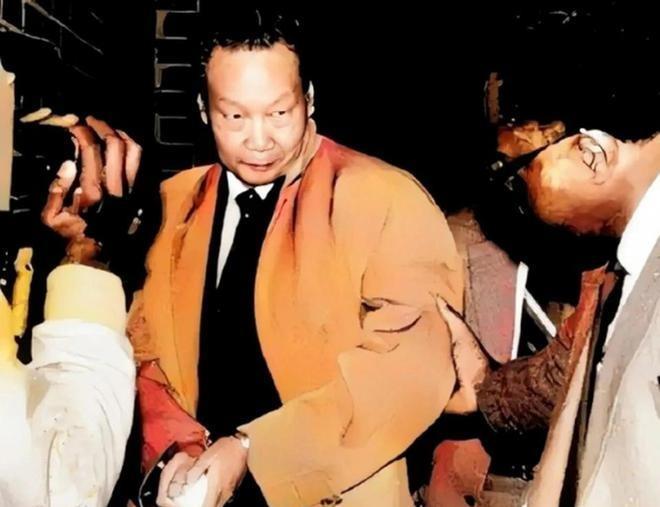 1986年，潜伏美国长达37年的王牌特工金无怠被捕，在遭受严酷审讯后，他突然有气