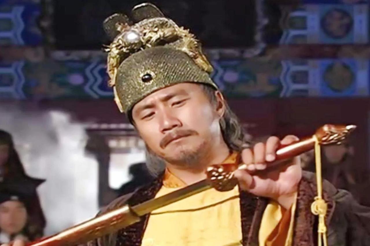 1375年，朱元璋朝廖永忠扔了一把剑，瞪着眼说:“你用这把剑自我了断吧，朕不会去