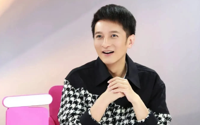 杜海涛跟李维嘉一起出差，回来之后，杜海涛整个人都憔悴了一圈。杜海涛跟李维嘉出差，