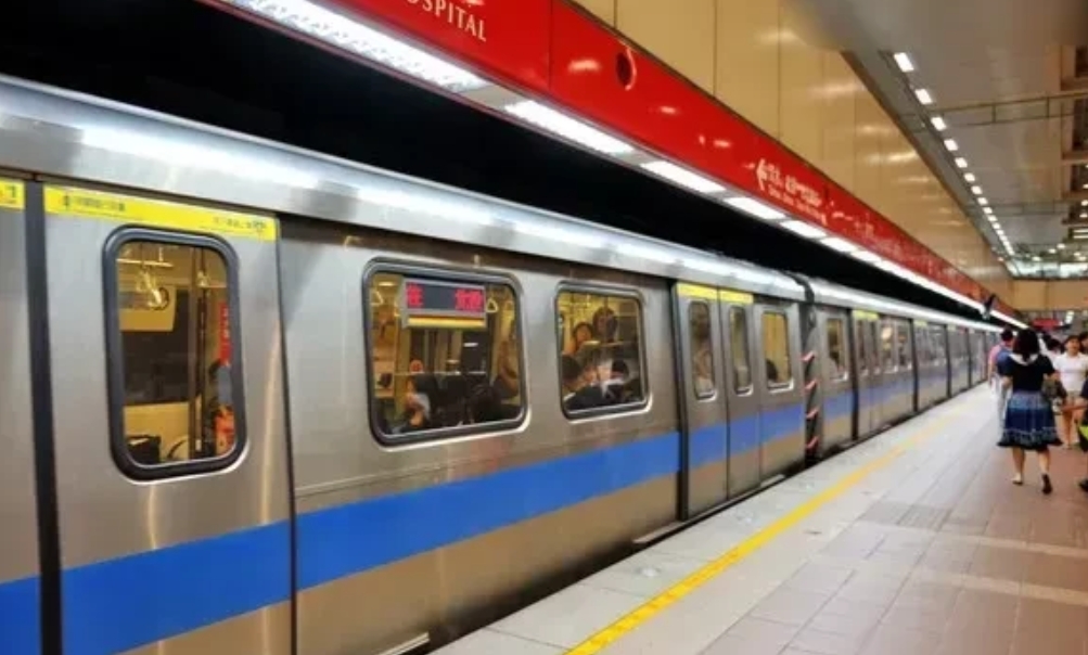 有权就任性？辽宁大连，一37岁盲人准备乘坐地铁，出示残疾证后本以为能够免票，工作