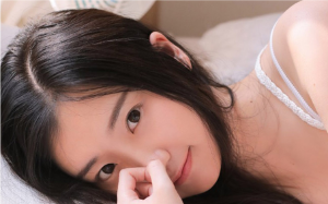 年过半百的爸爸不孕不育，可他却声称跟我闺蜜有了儿子，还要我净身出户腾地方