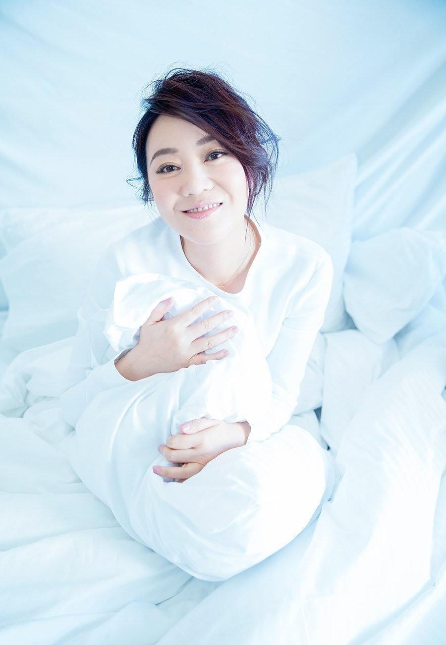 闫妮的成长经历