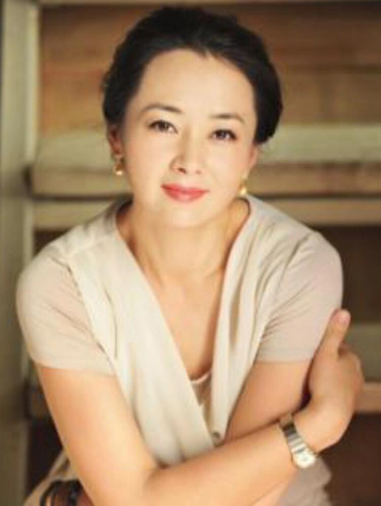 罗秀春：坚守信念，坚韧不屈的女性之光