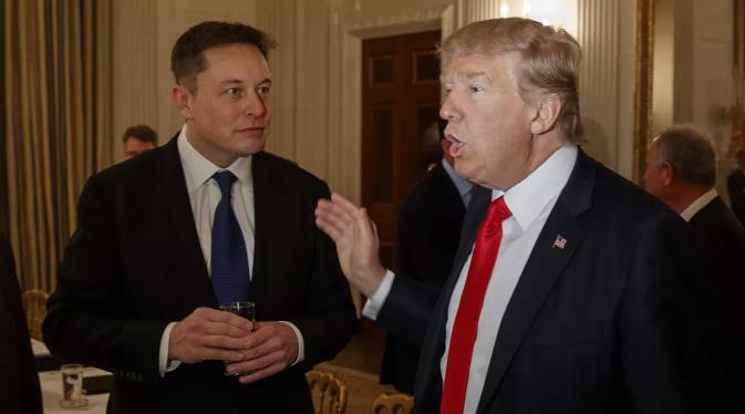 马斯克对特朗普佩服的五体投地。

当地时间7月24日，美国企业家马斯克公开表示，