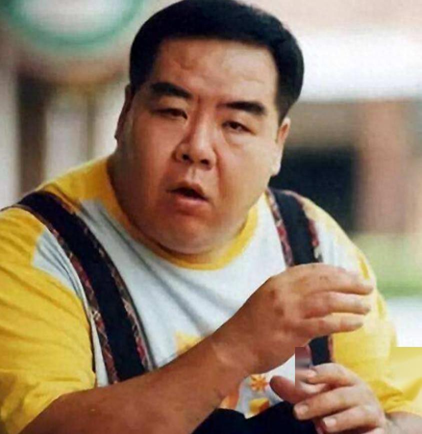 肥猫郑则仕：坚持拍戏捐款，绽放人生光芒