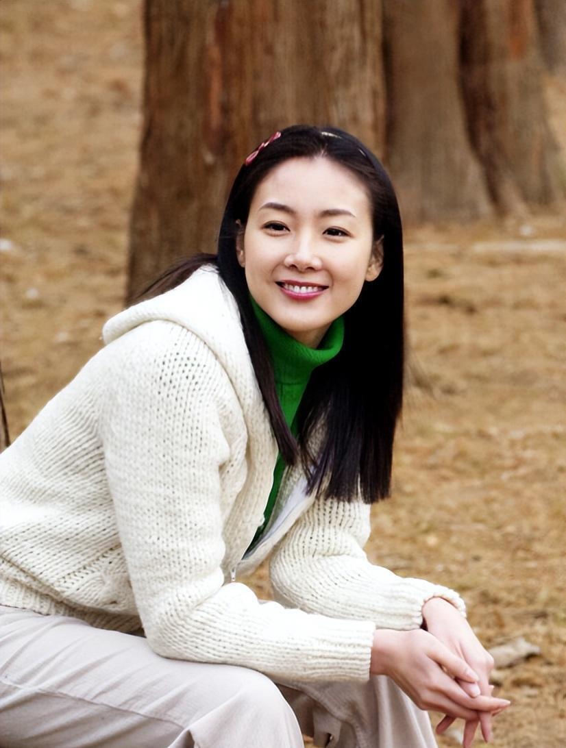 崔智友，韩国女演员