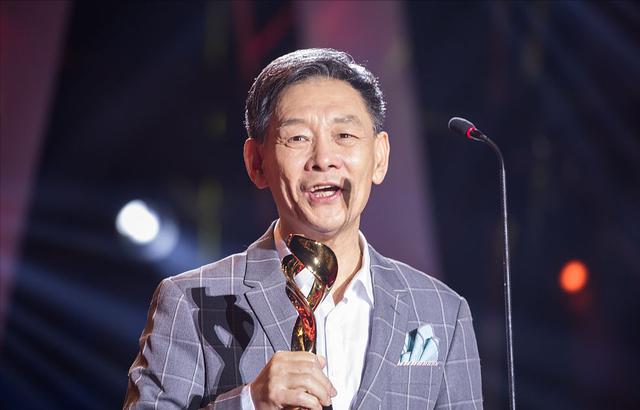 国家一级演员,今78岁仍在拍戏,住上亿四合院,儿子是他一生骄傲(国家一级演员落网)-第25张图片-九妖电影 国家一级演员,今78岁仍在拍戏,住上亿四合院,儿子是他一生骄傲(国家一级演员落网)-第25张图片-九妖电影