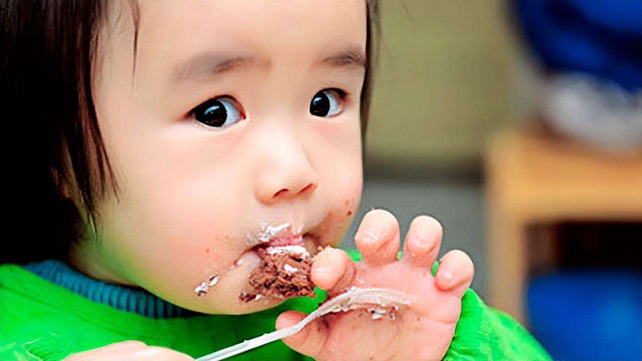 天气再热也要避开这些饮食风险，别让父母的放纵伤了宝宝的肠胃