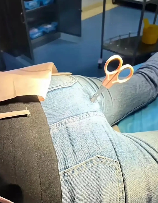 女朋友真不让人省心，也不知道怎么搞的，哎，又来医院了