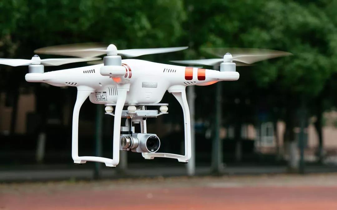 多地惊现 “神秘飞行物”，成美国民众热议焦点