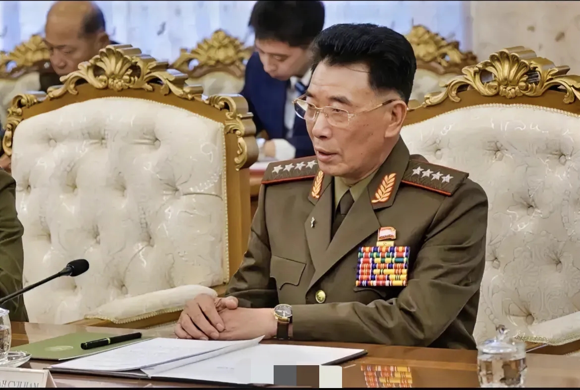 当地时间6月27日消息，朝鲜国防相突然强烈谴责乌克兰袭击塞瓦斯托波尔。要知道，朝