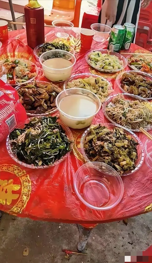 就这样的席面，随礼多少合适？