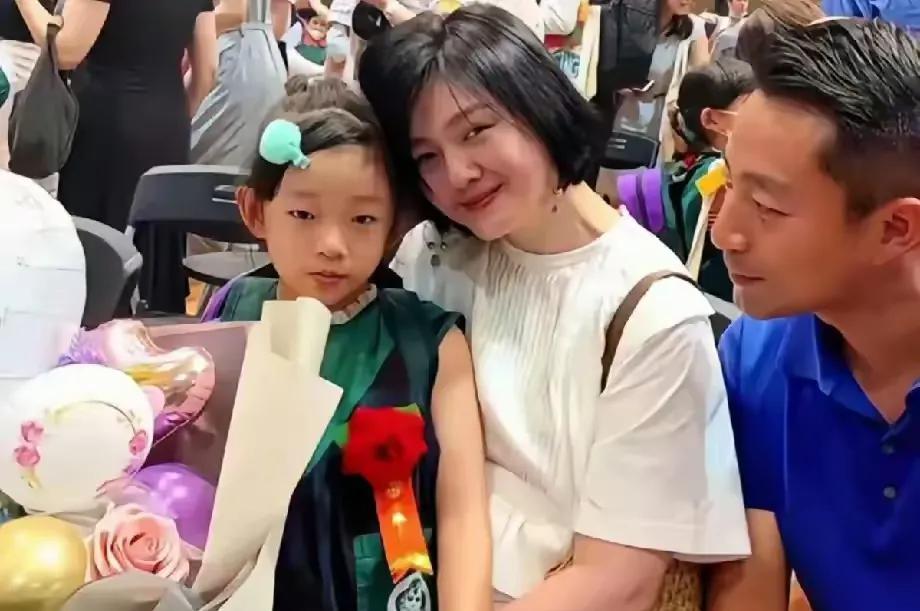 天呐！小玥儿才多大啊，就做了俩让人震惊的决定！ 啥？要把妈妈的骨灰埋了？还要带着