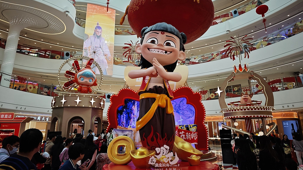 【57亿+哪吒凭什么杀穿中国影史？】这个穿红肚兜的魔童把天捅了个窟窿！
