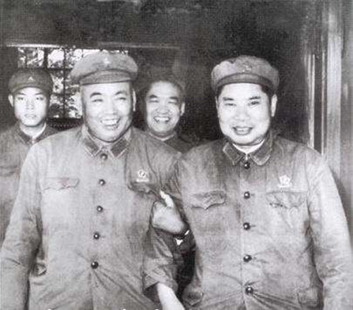 开国上将中，任职大军区最多的司令员是谁？有人说是许世友，许世友只任职过两个大军区